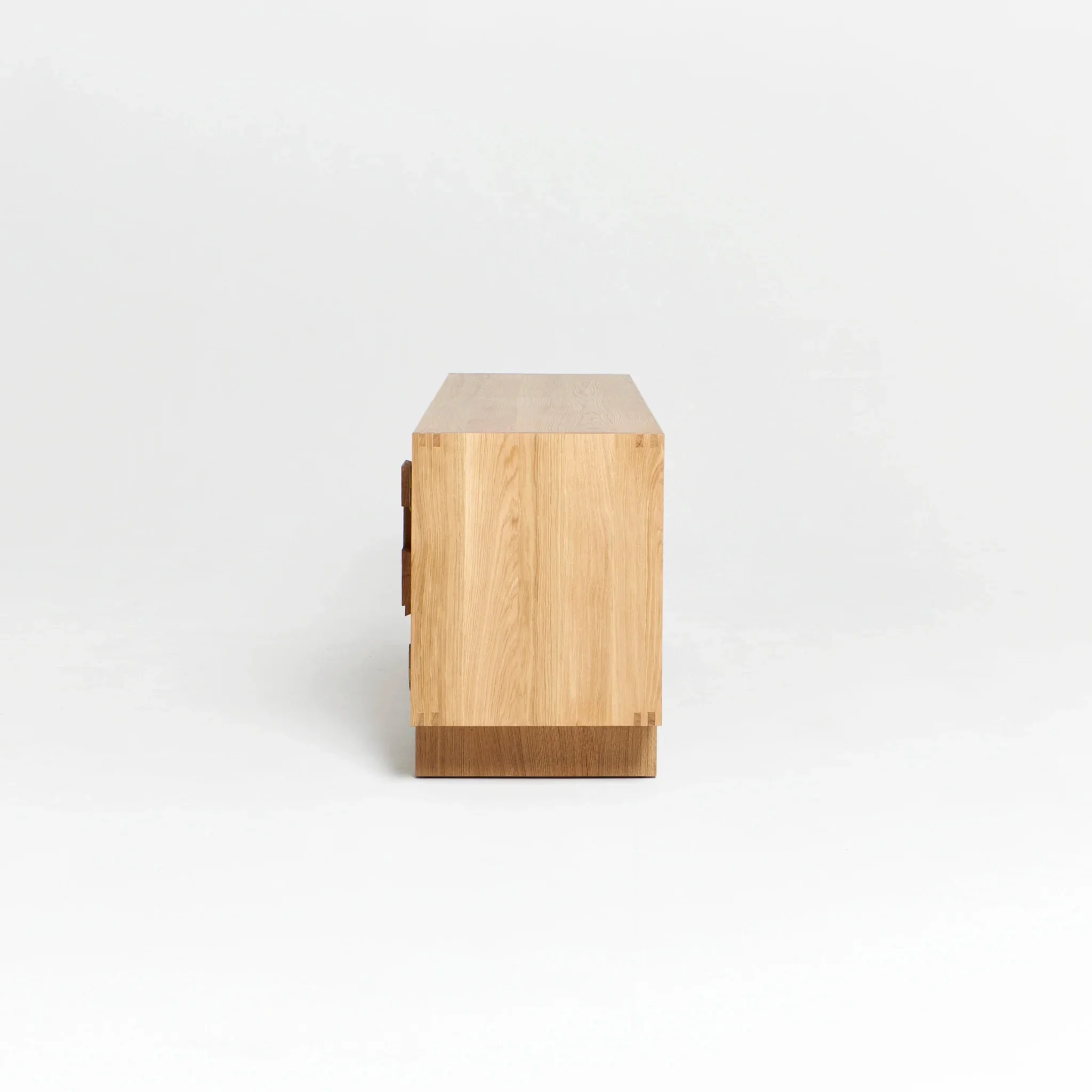 Douro Credenza - 4.jpg