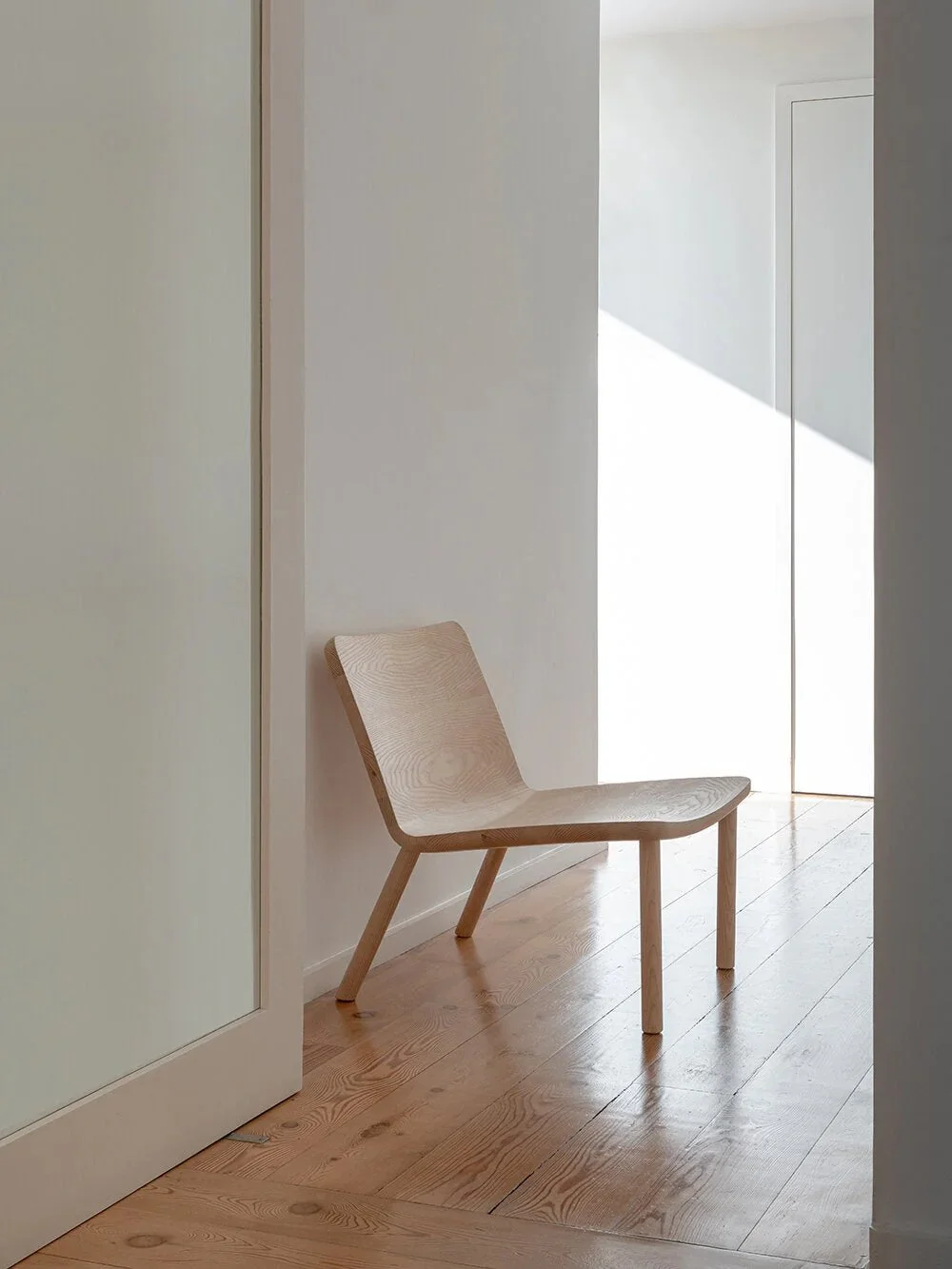 ALLAY lounge chair - 2.jpg