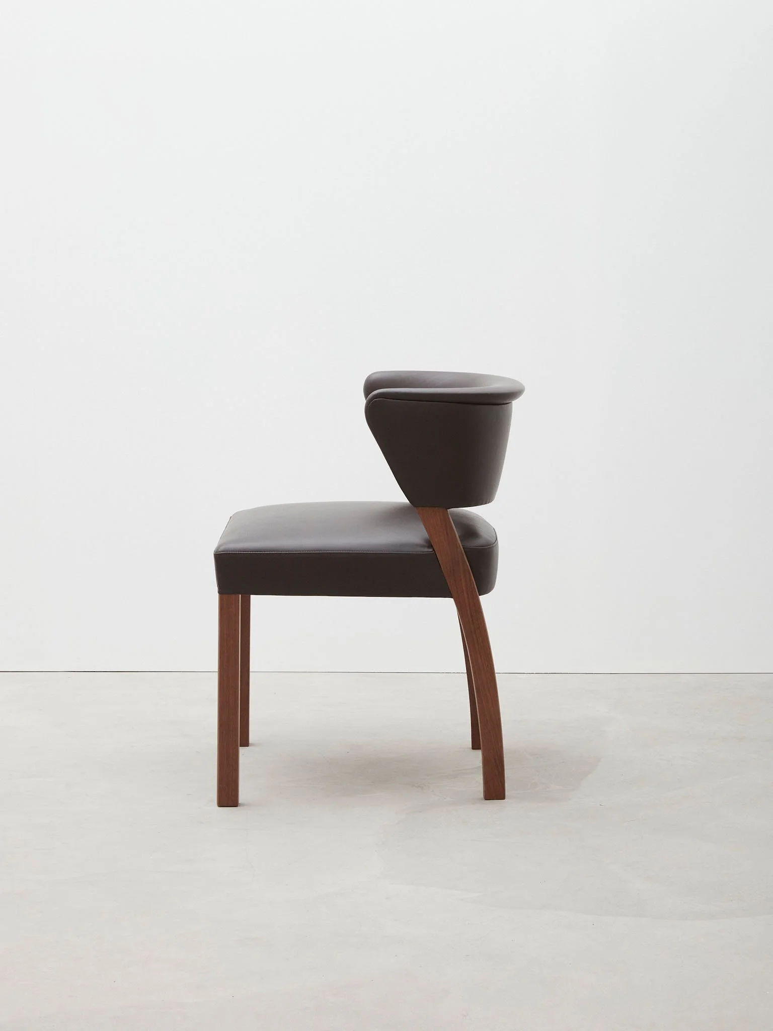 Ess Chair - 2.jpg