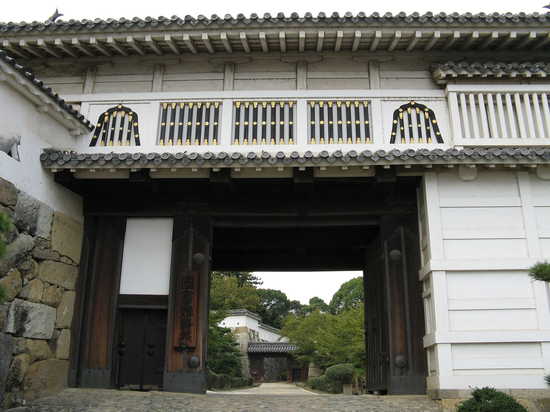 Himeji Castle - 5.jpg