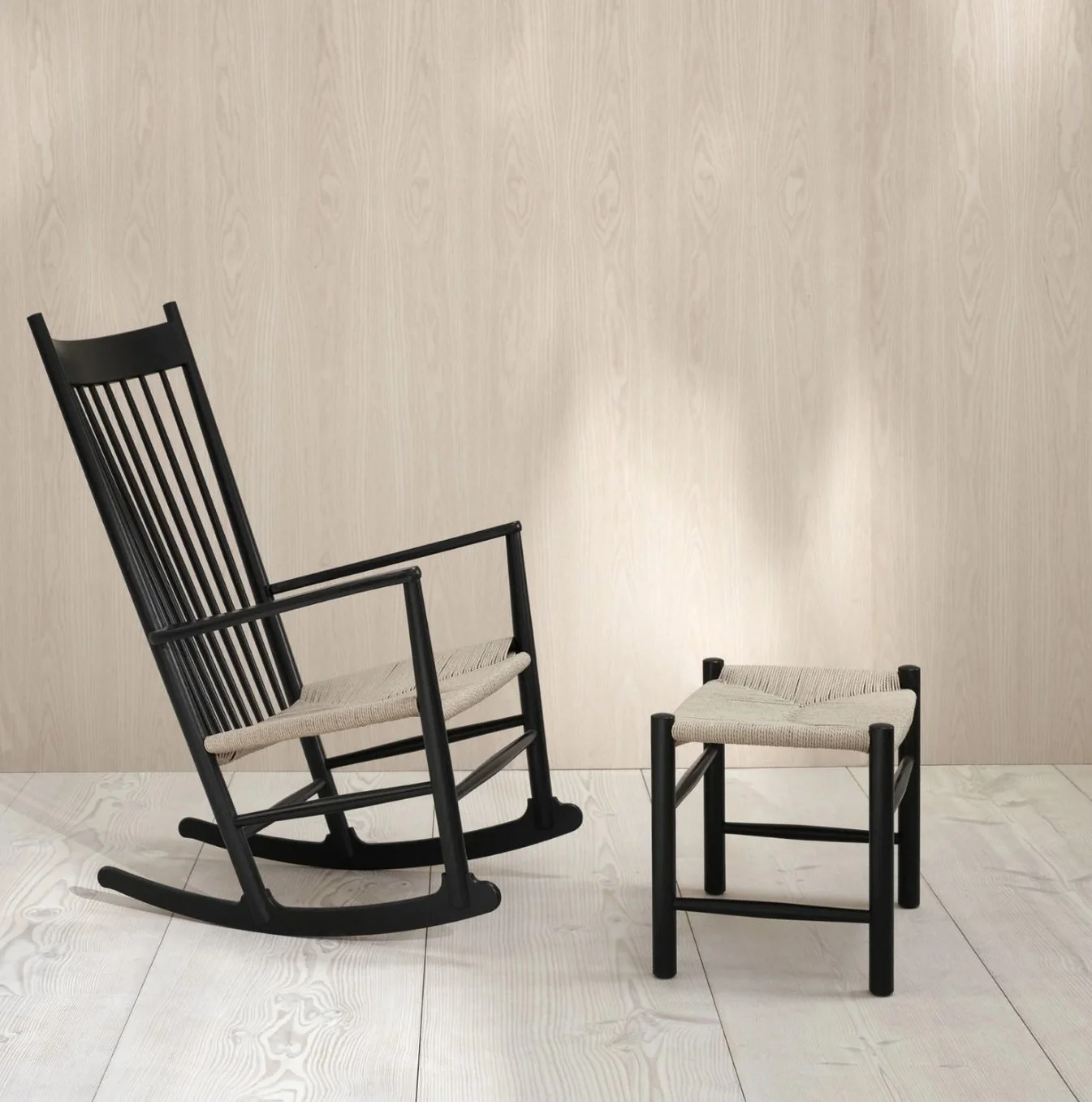 Wegner J16 Rocking Chair - 5.jpg