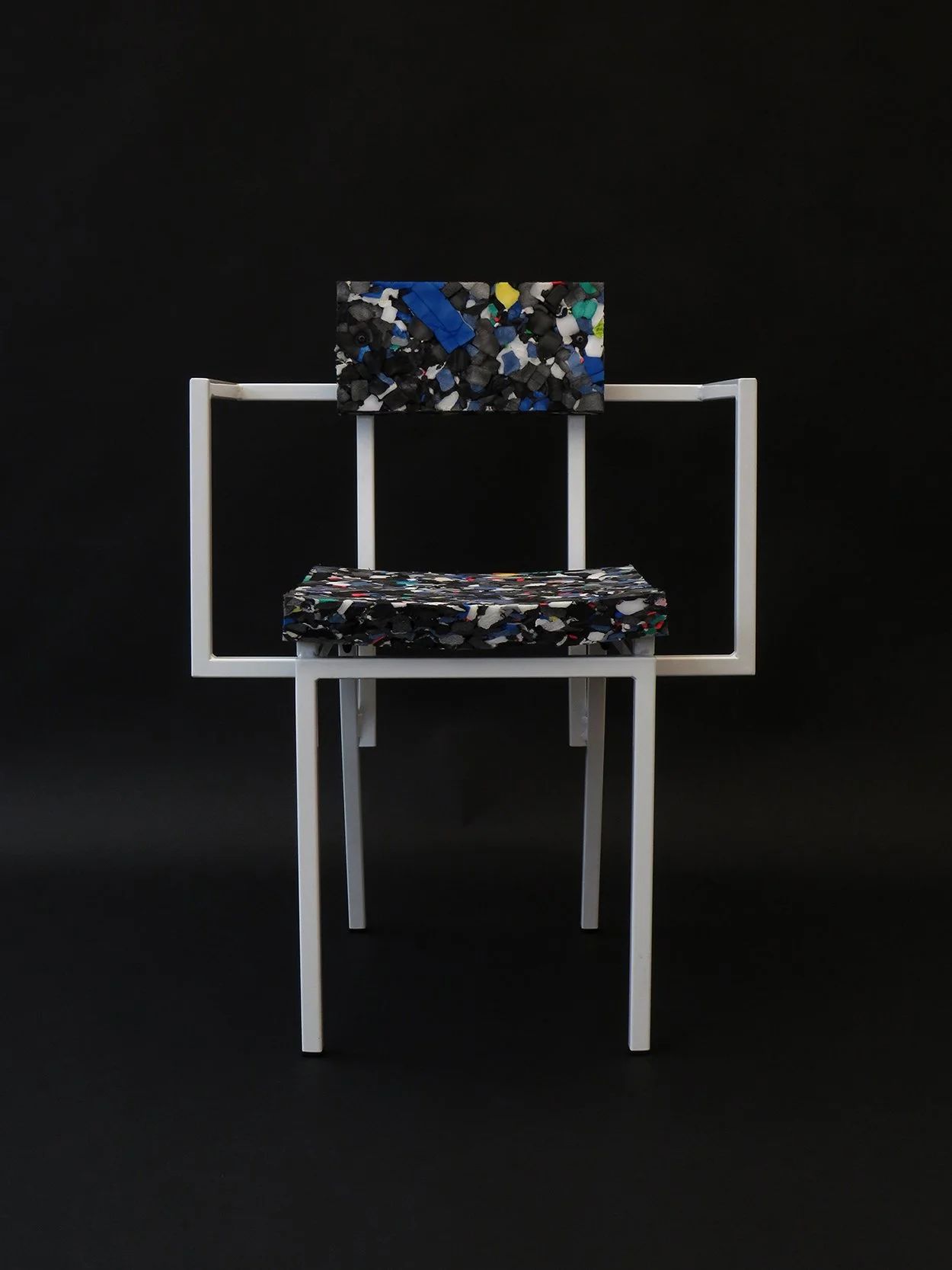 BANCO FOAM WHITE ARMCHAIR - Dark Foam - 2.jpg