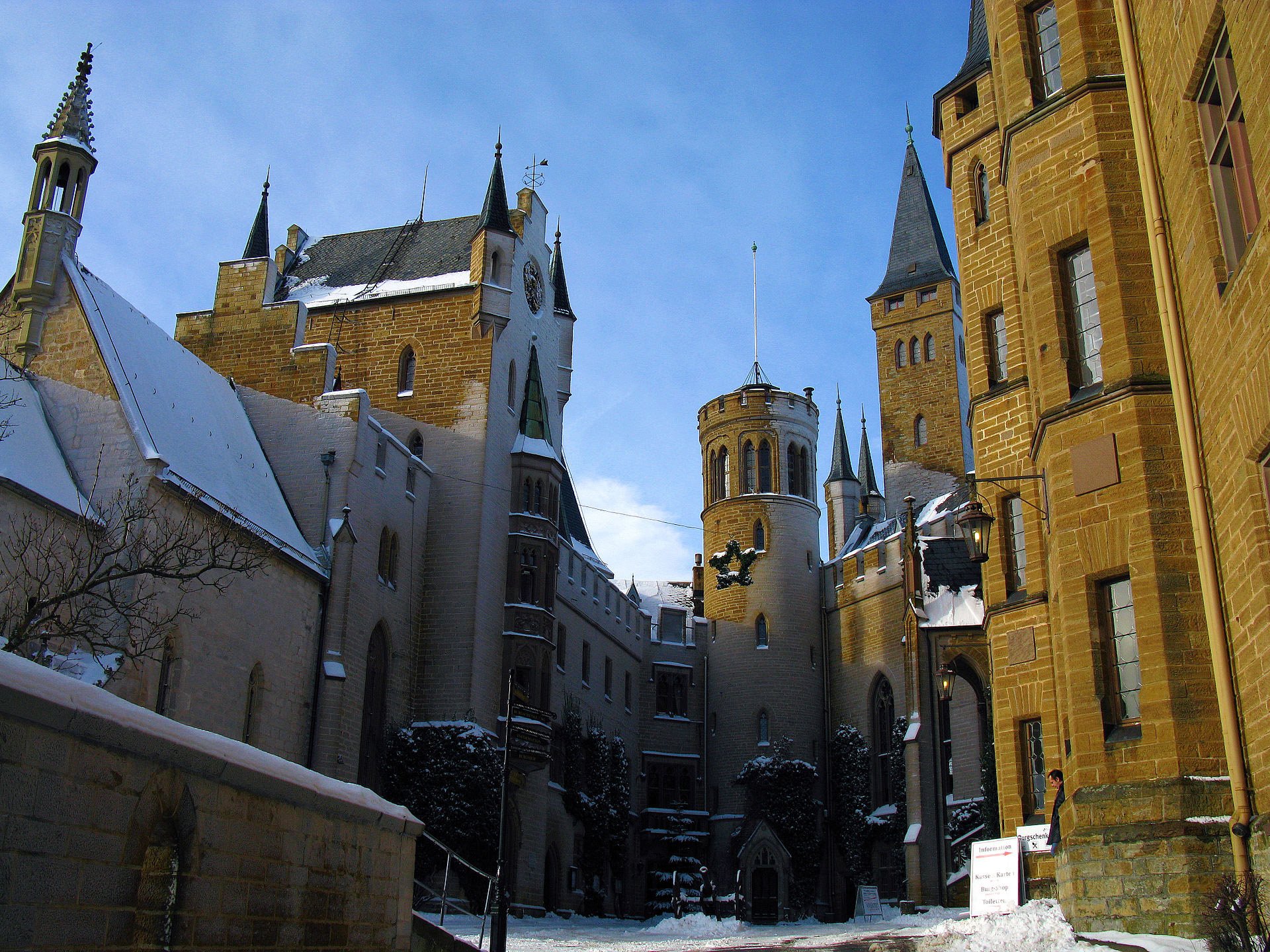 Hohenzollern Castle - 4.jpg