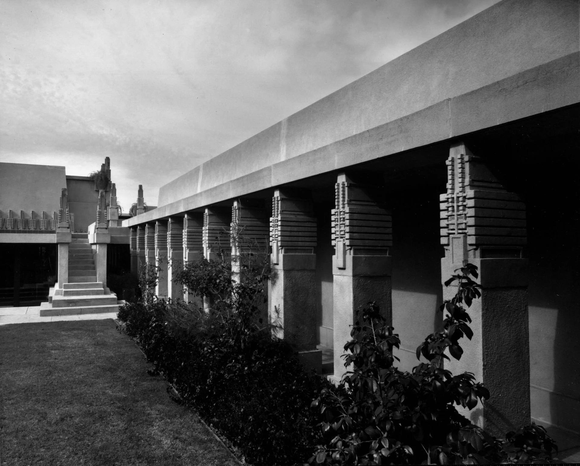 Hollyhock House - 22.jpg