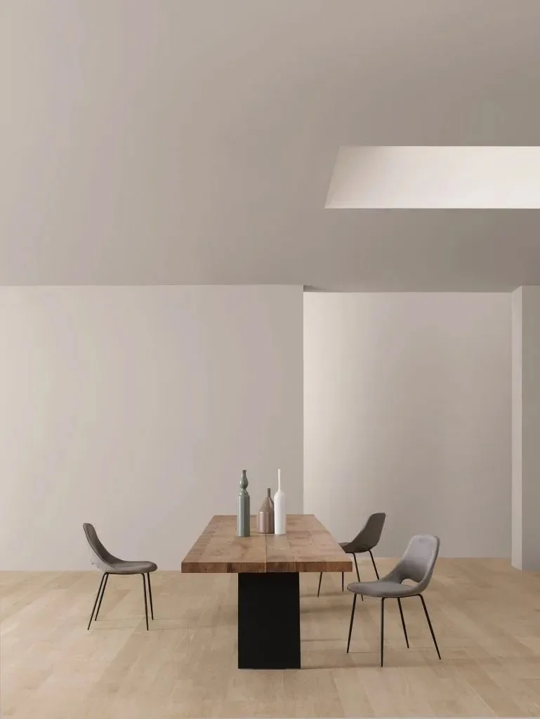 Desco Table - 5.jpg