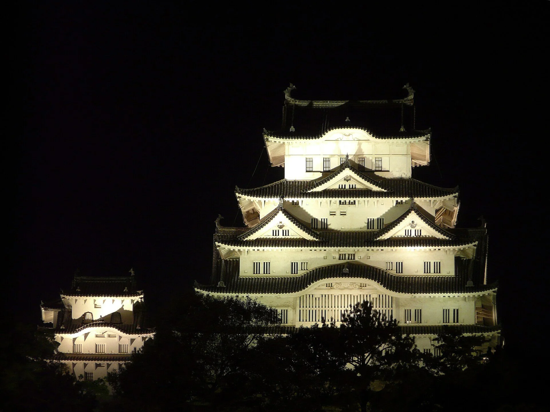 Himeji Castle - 17.jpg