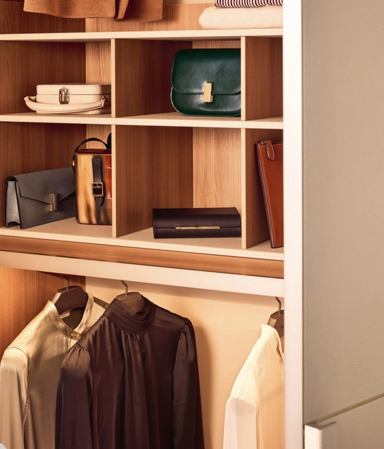 SENZAFINE WARDROBE - 10.jpg