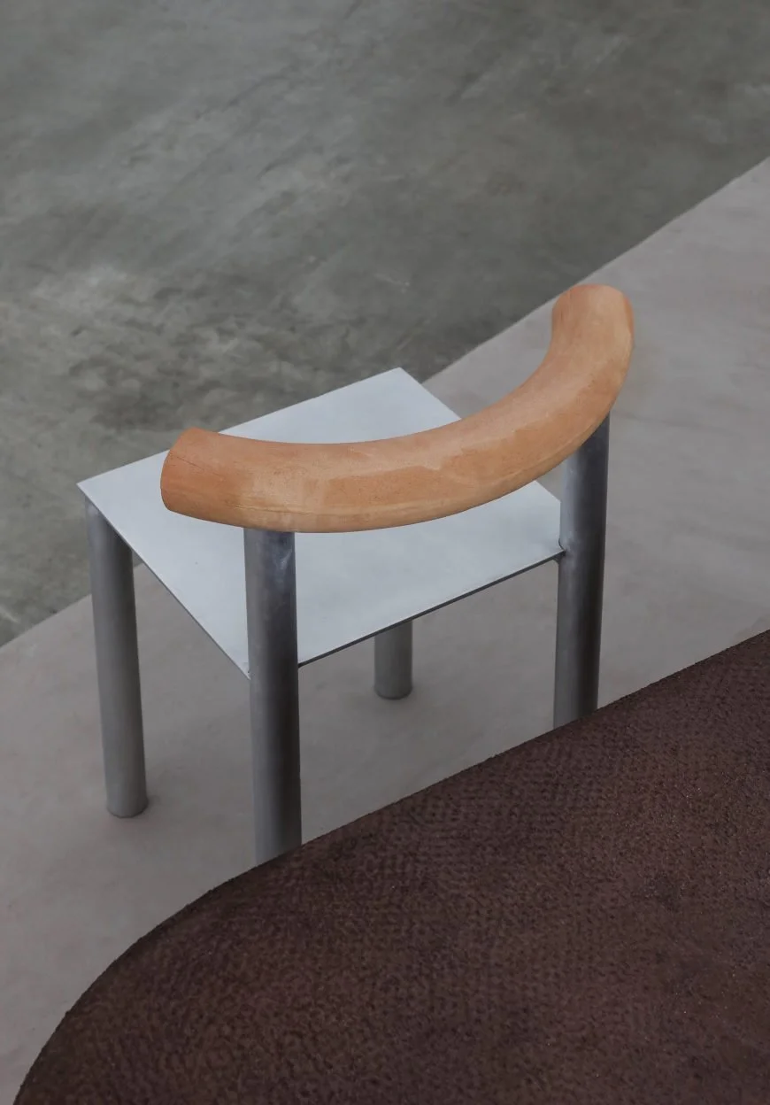 Bricks Reflection Chair - 2.jpg