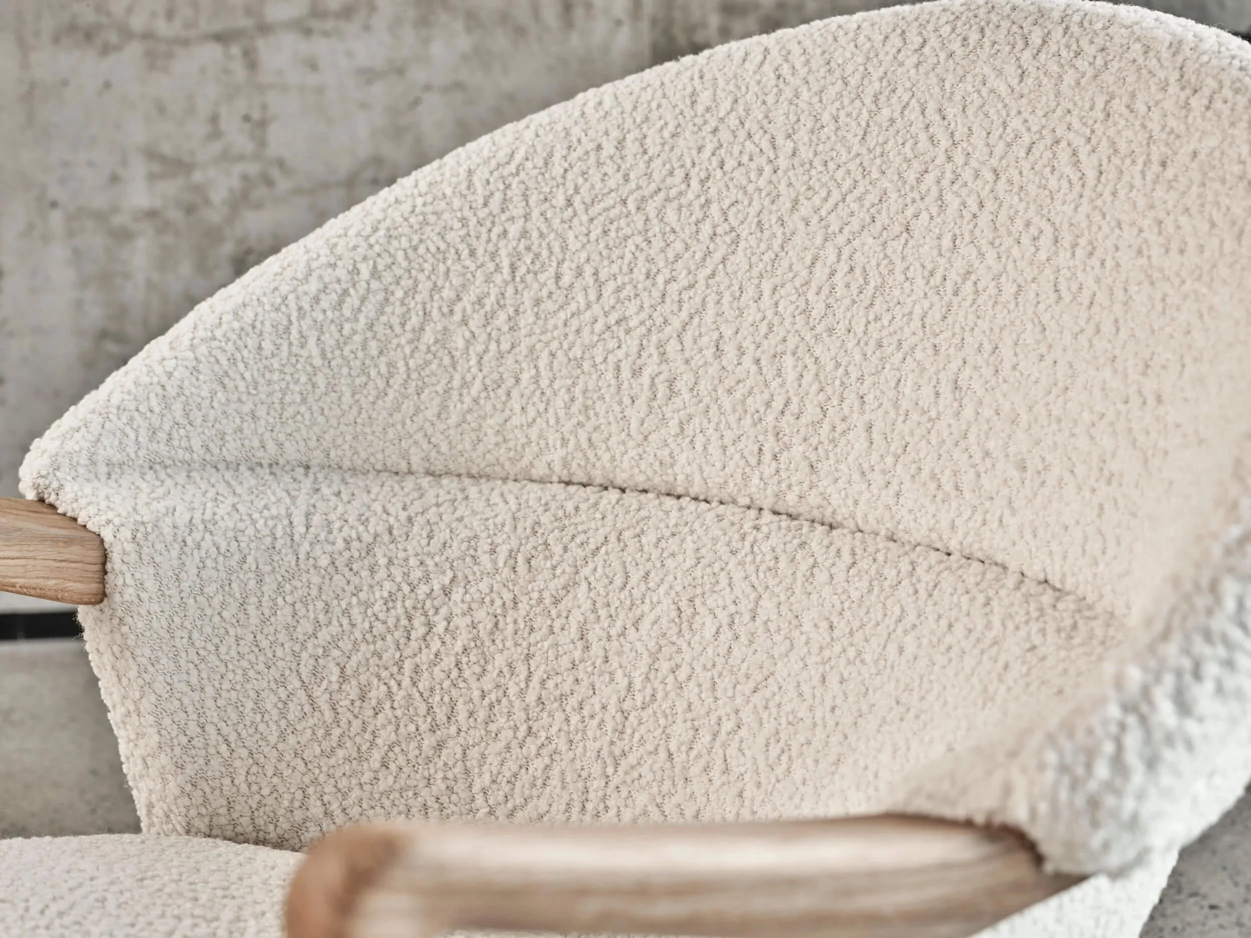 Eikund UnFluffy Lounge Chair - 3.jpg