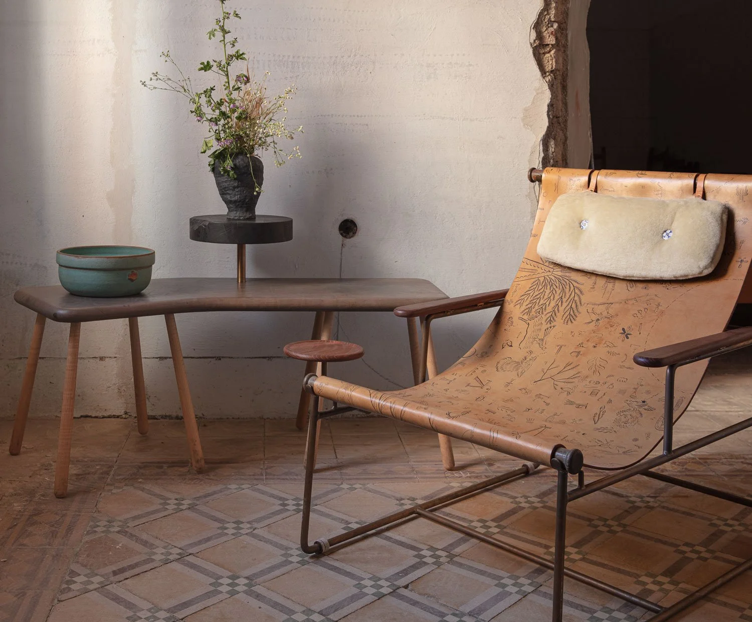 Olmit Sling Chair - 3.jpg