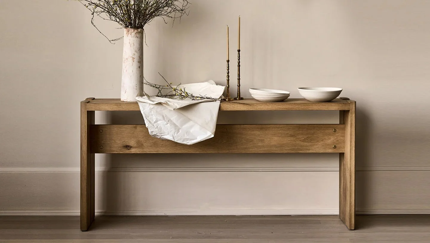 Dado Console - 4.jpg