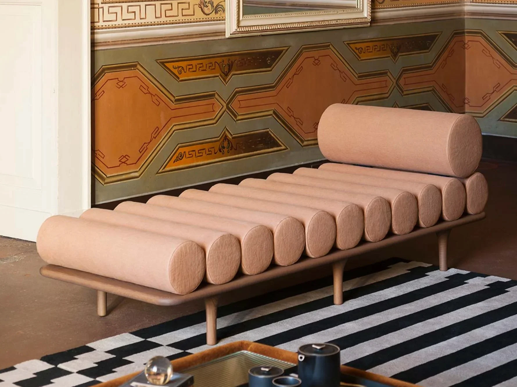 Nine to Five Daybed - 1.jpg