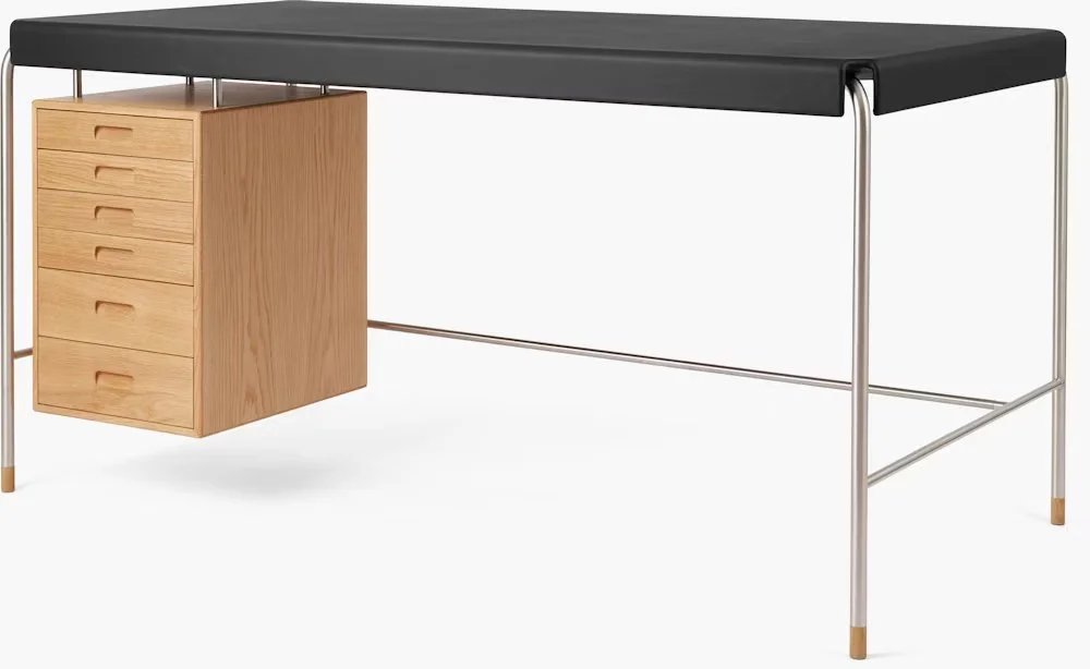 AJ52 Desk - 2.jpg