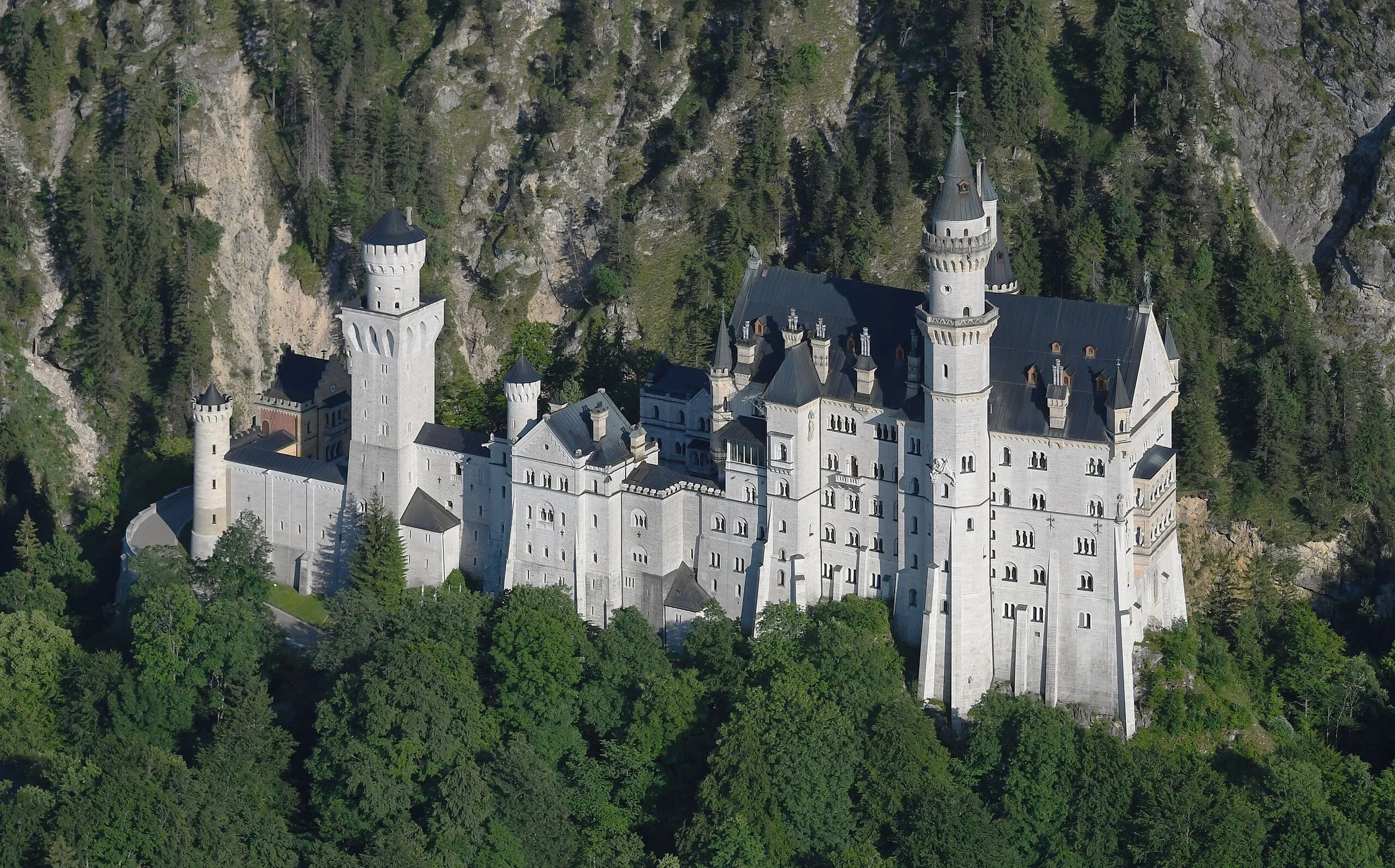 Neuschwanstein Castle - 6.jpg