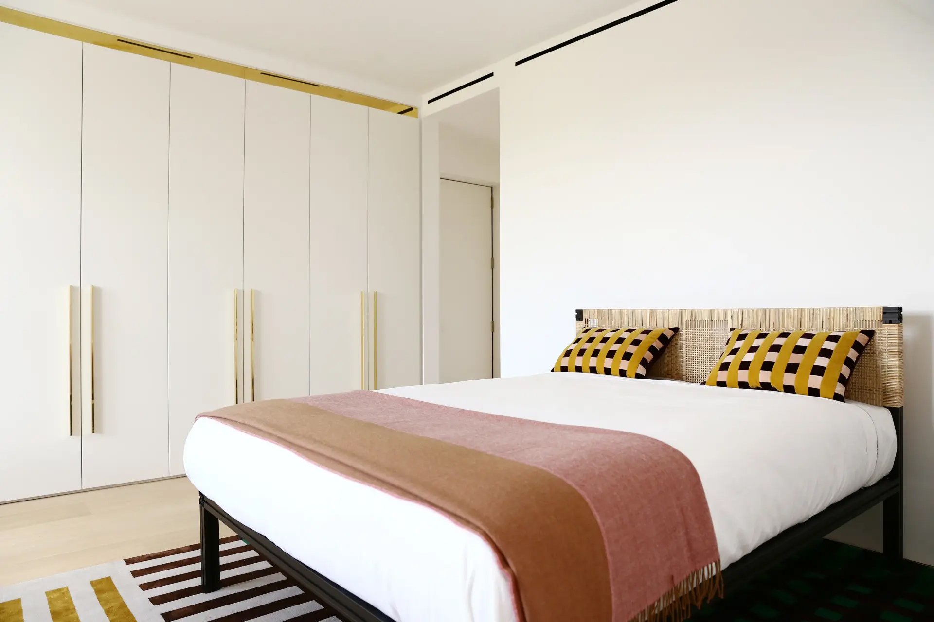 Anodised Wicker Bed - 6.jpg