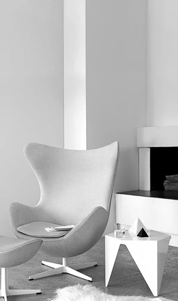 Egg Chair - 3.jpg