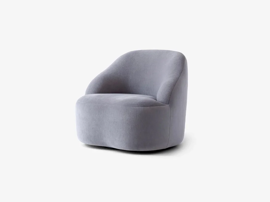 Lc2 Margas Chair Swivel - 3.jpg