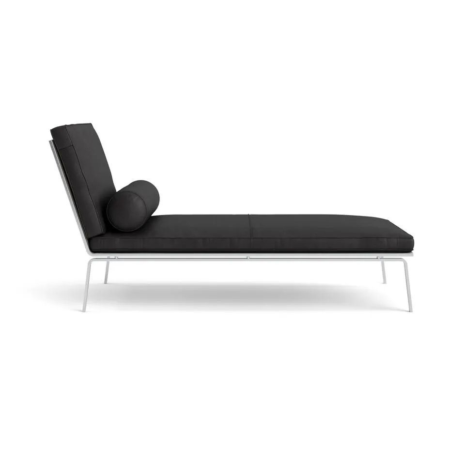 Man Chaise Longue - 1.jpg