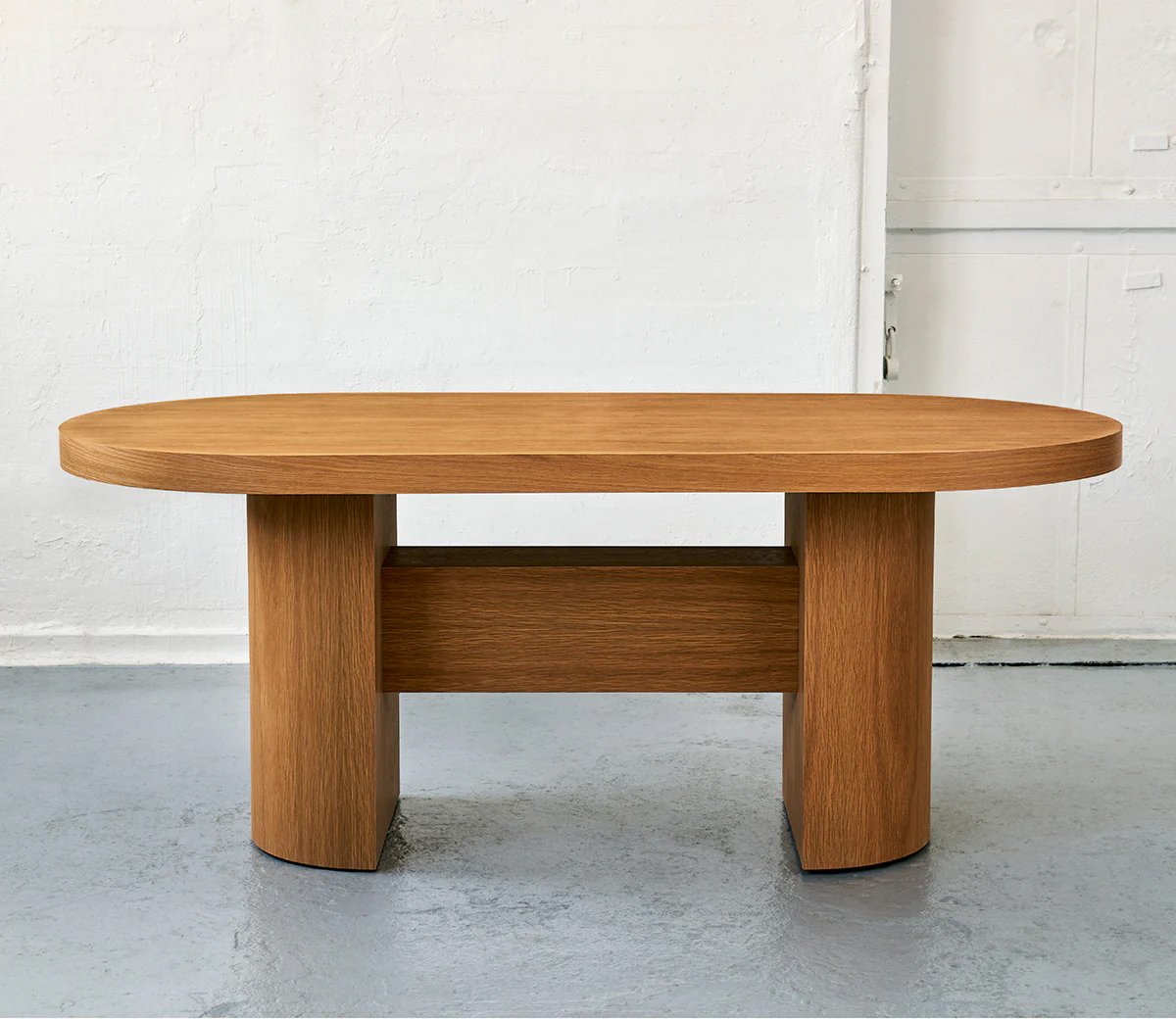 Belmont dining table - 4.jpg