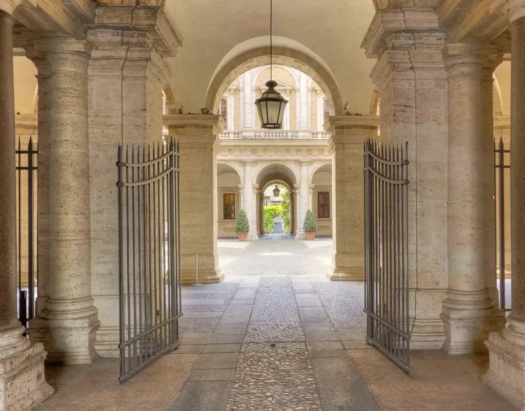 Palazzo Farnese - 7.jpg