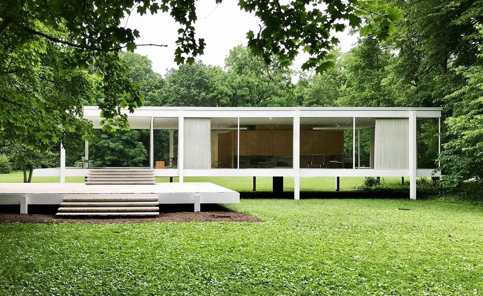 Farnsworth House - 3.jpg