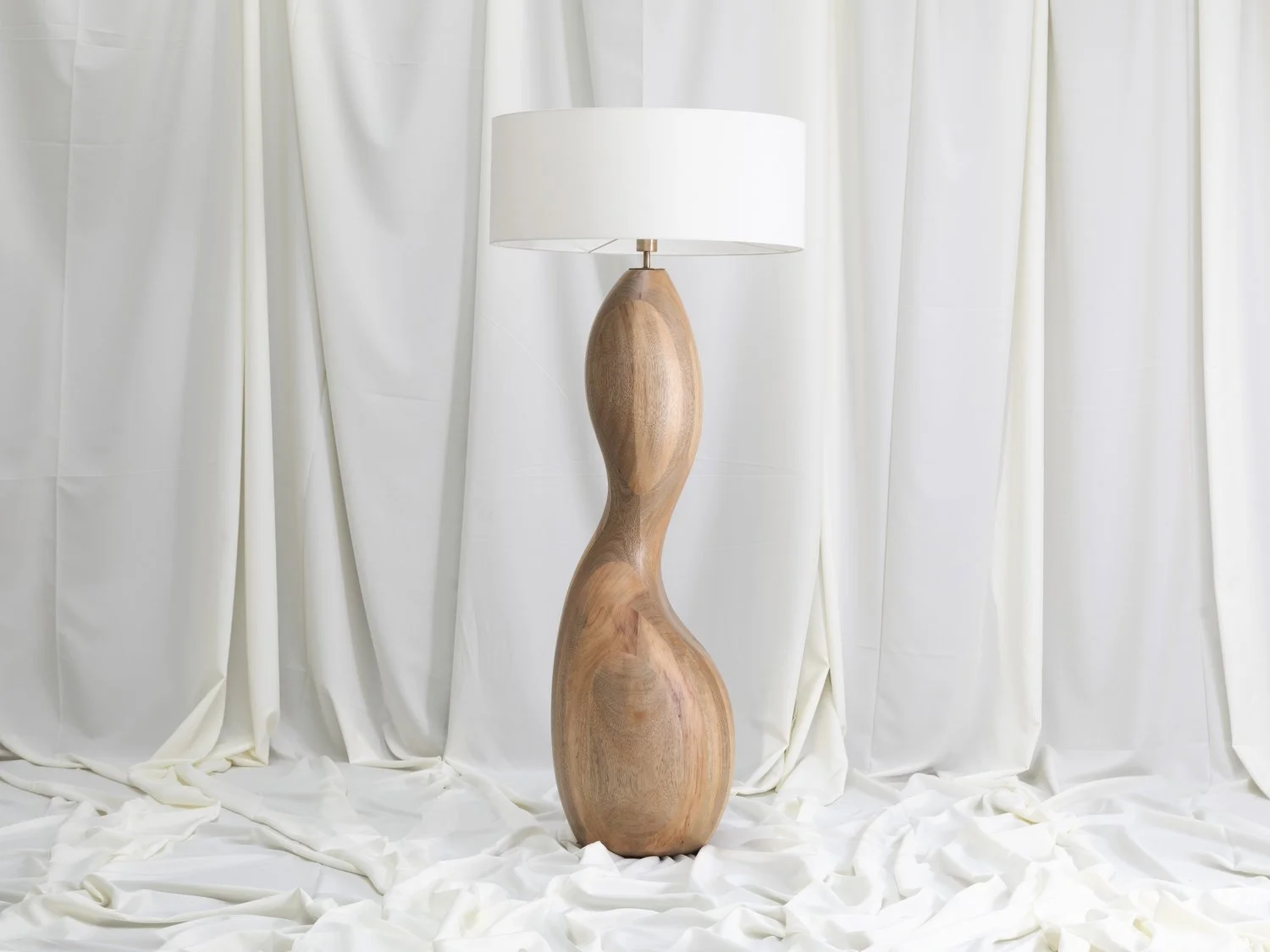 Floor Lamp Curve - 1.jpg