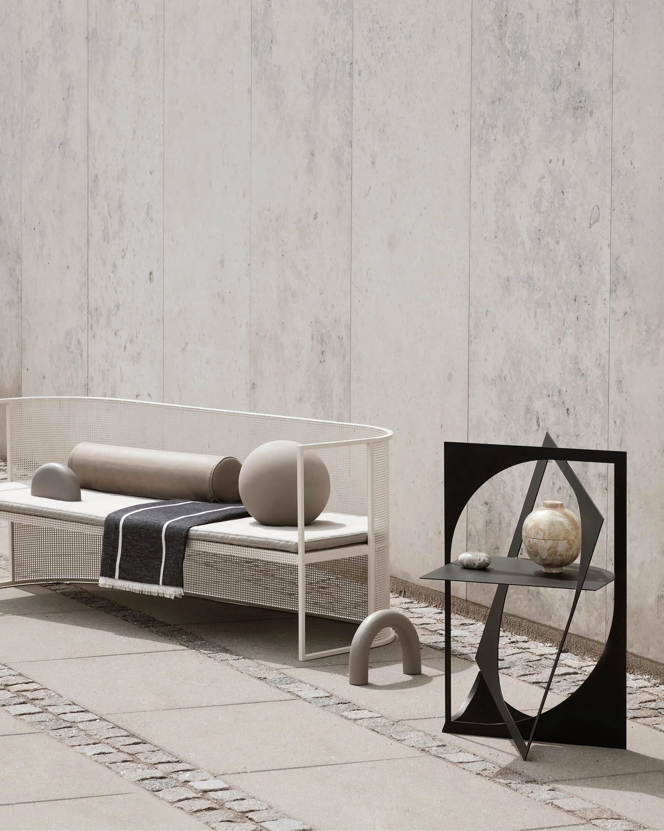 Bauhaus Lounge Chair - 4.jpg