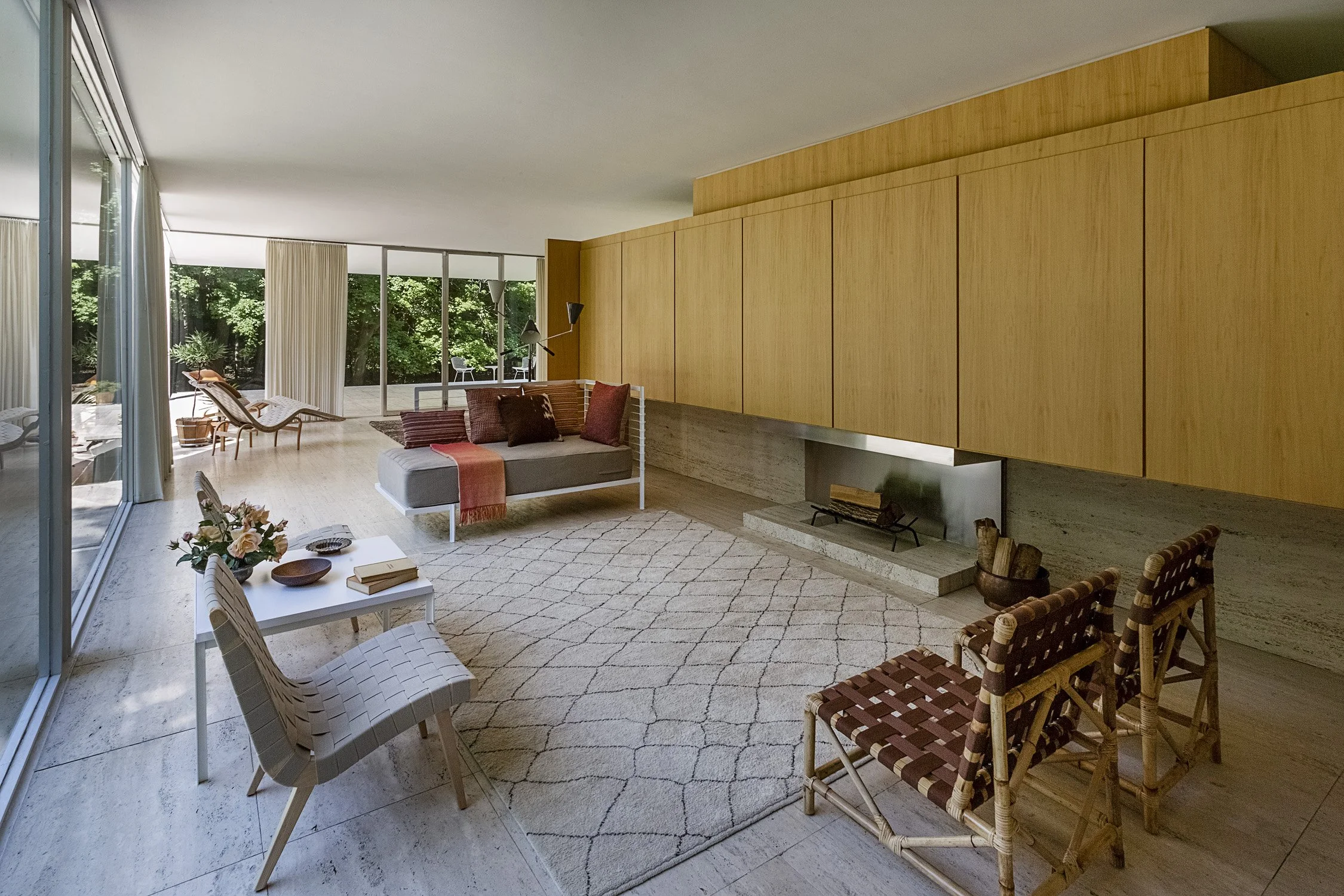 Farnsworth House - 8.jpg