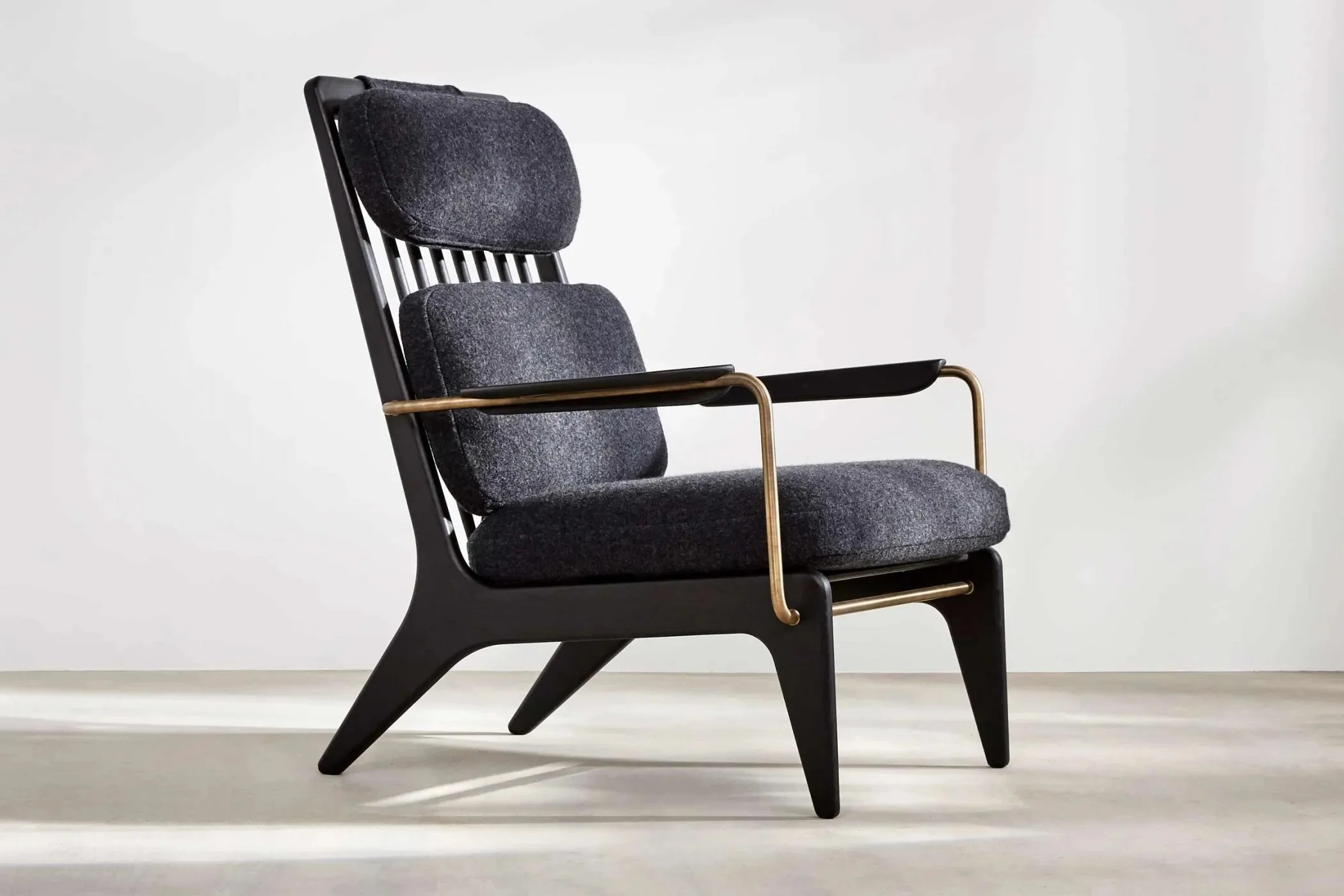 Gleda High Lounge Chair - 2.jpg