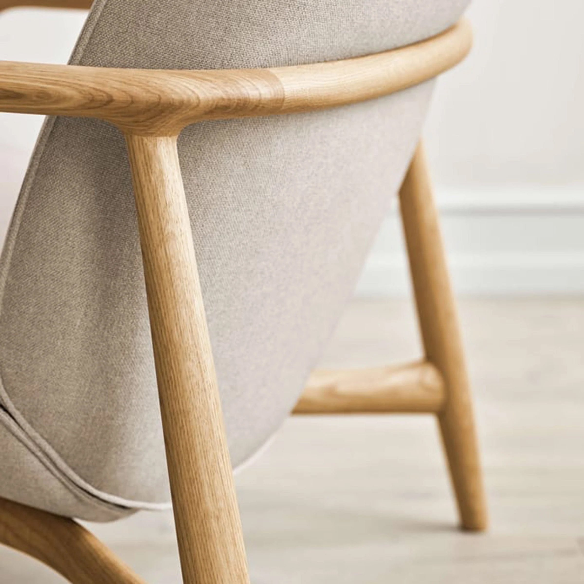 Bowie Armchair - 4.jpg
