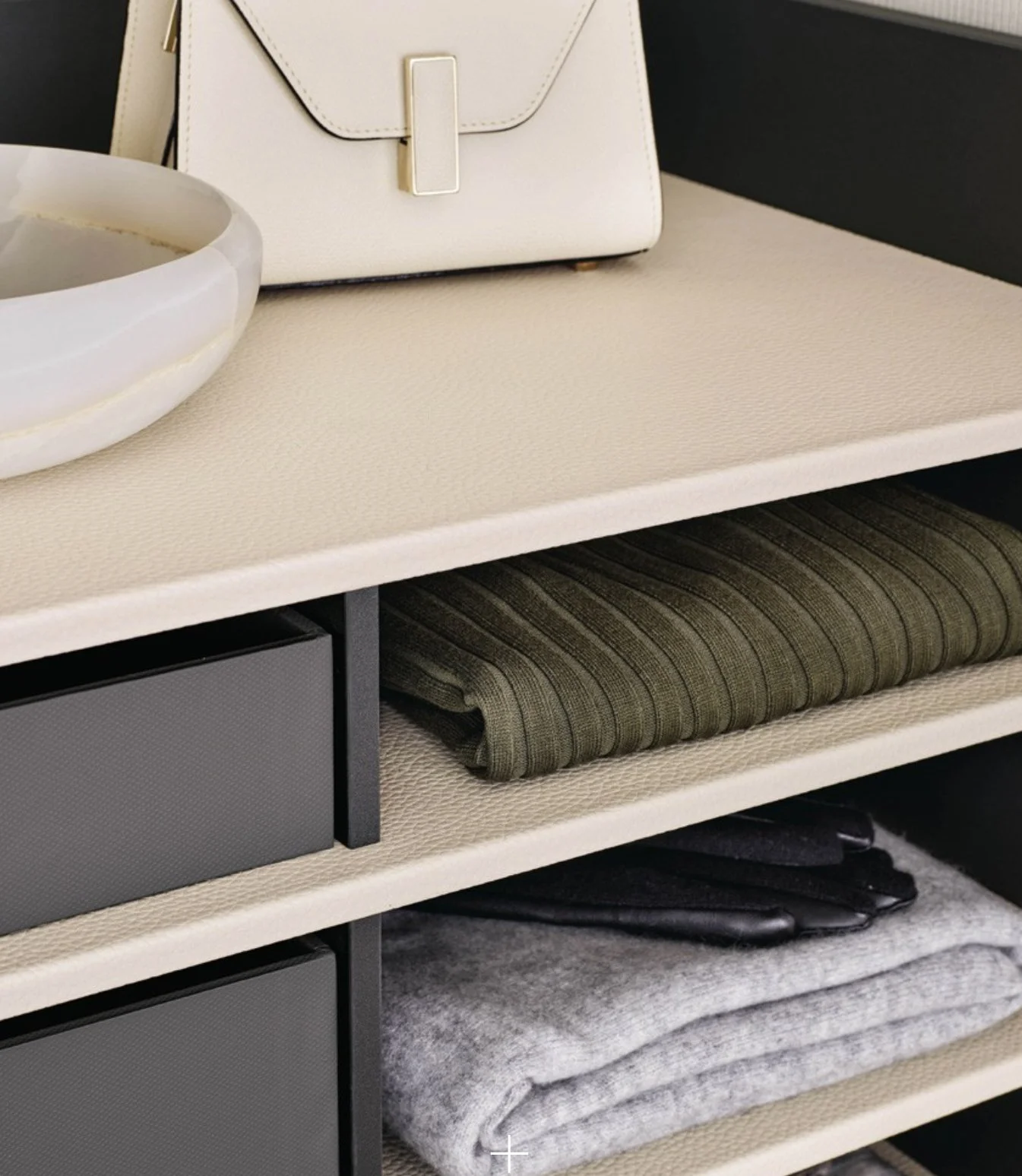 SENZAFINE WARDROBE - 4.jpg