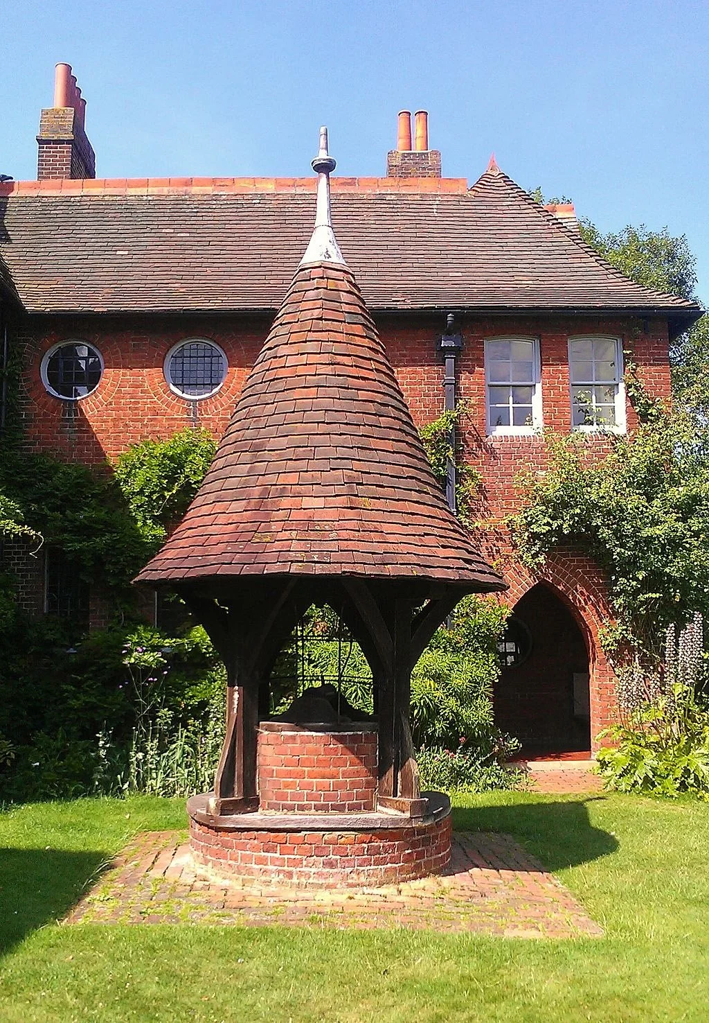 Red House - 5.jpg