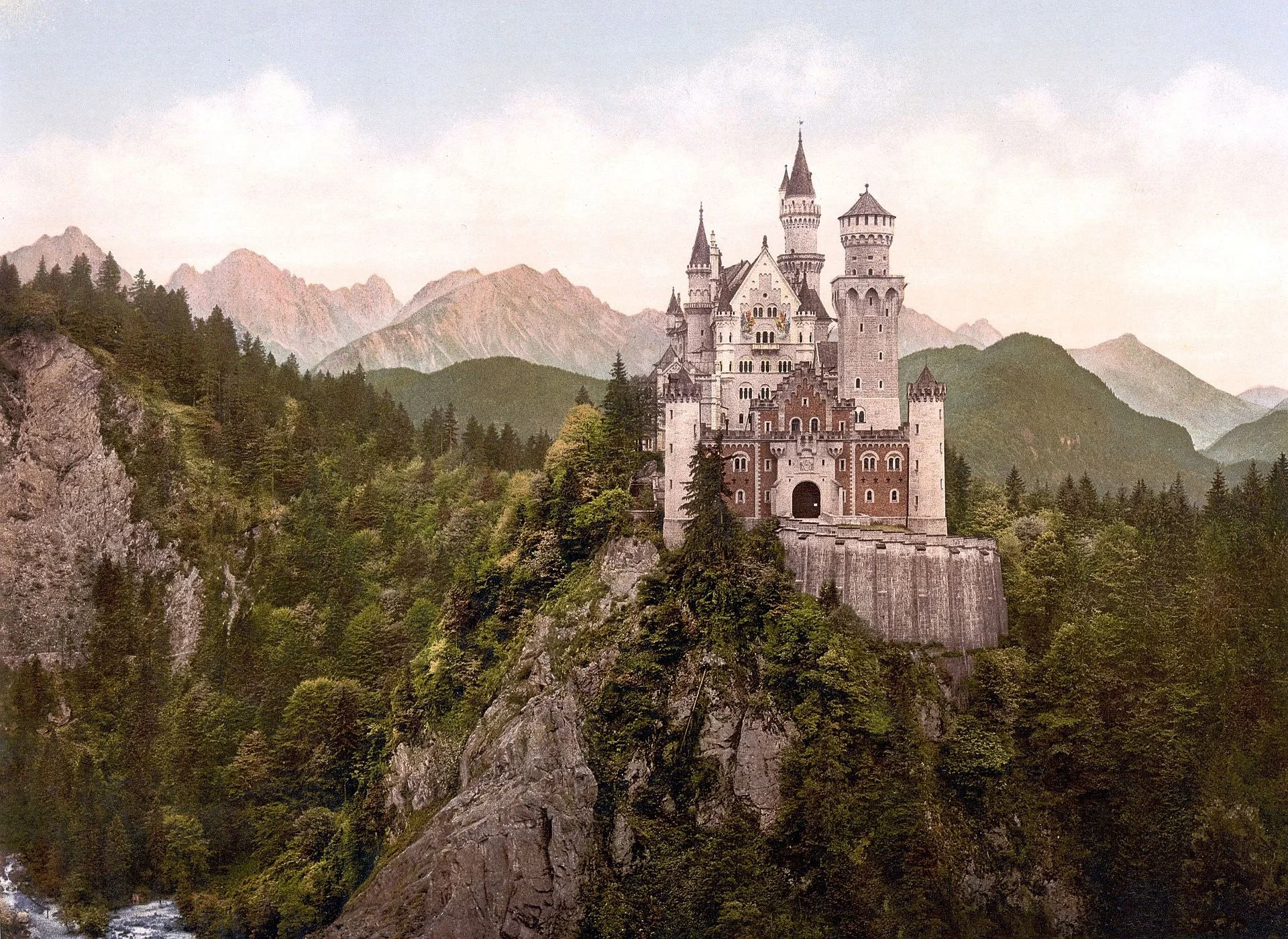 Neuschwanstein Castle - 4.jpg