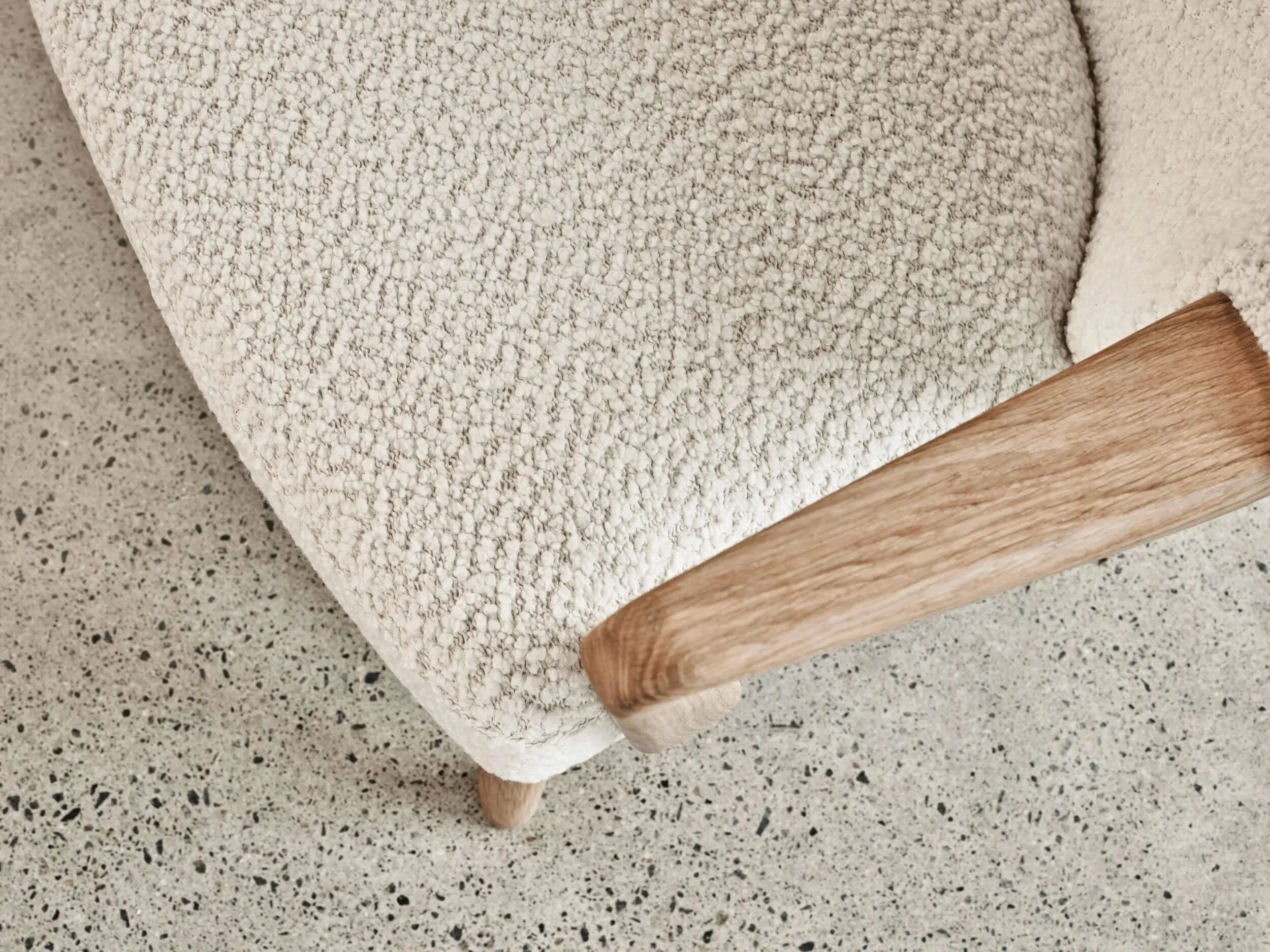Eikund UnFluffy Lounge Chair - 4.jpg