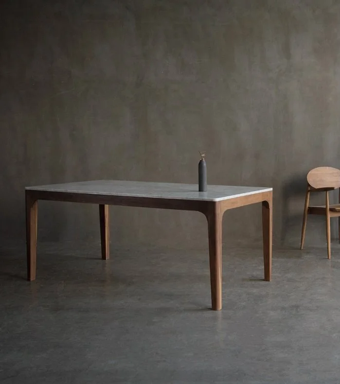 Curve Table - Marble  -2.jpg