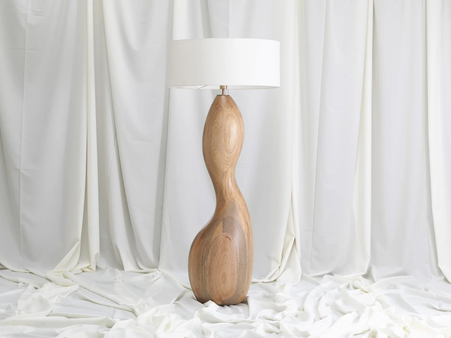 Floor Lamp Curve - 2.jpg