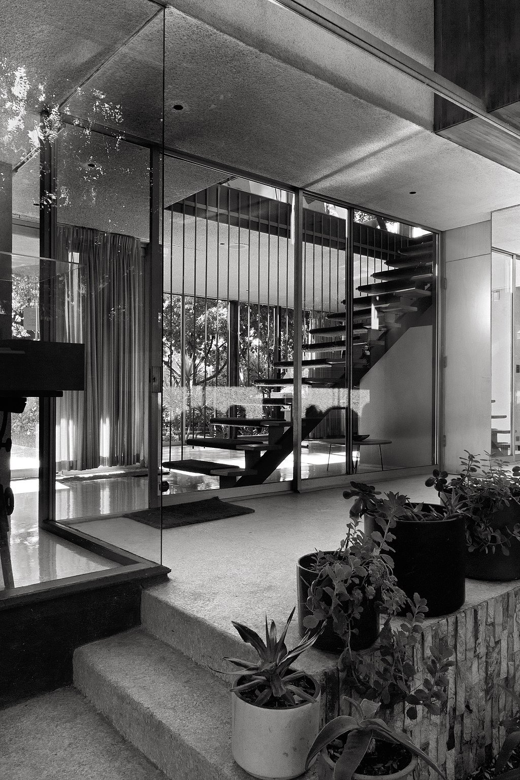 Neutra VDL House - 12.jpg