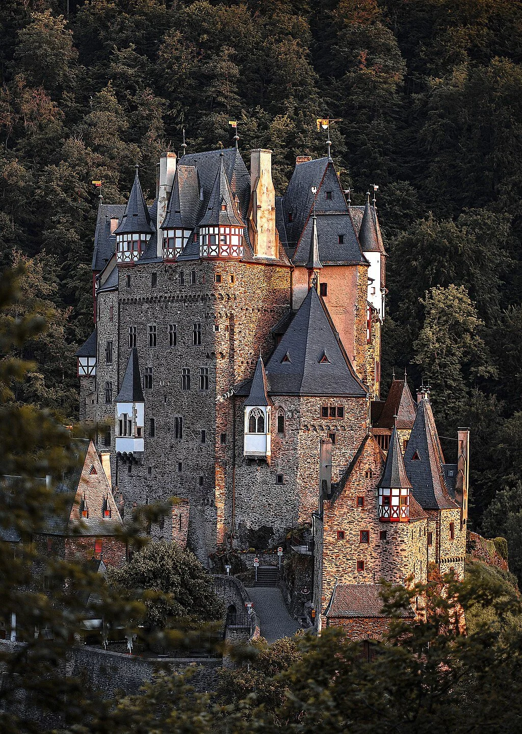 Eltz Castle - 2.jpg