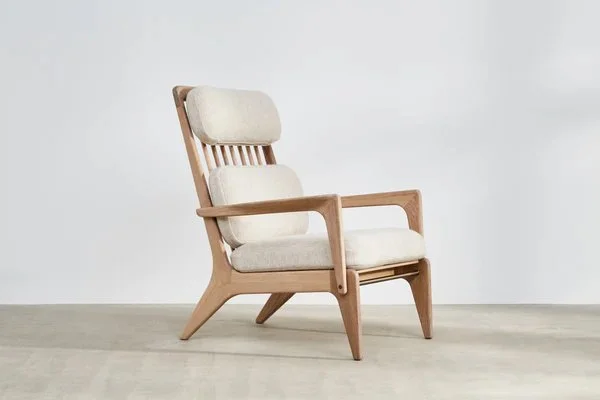 Gleda High Lounge Chair - 1.jpg
