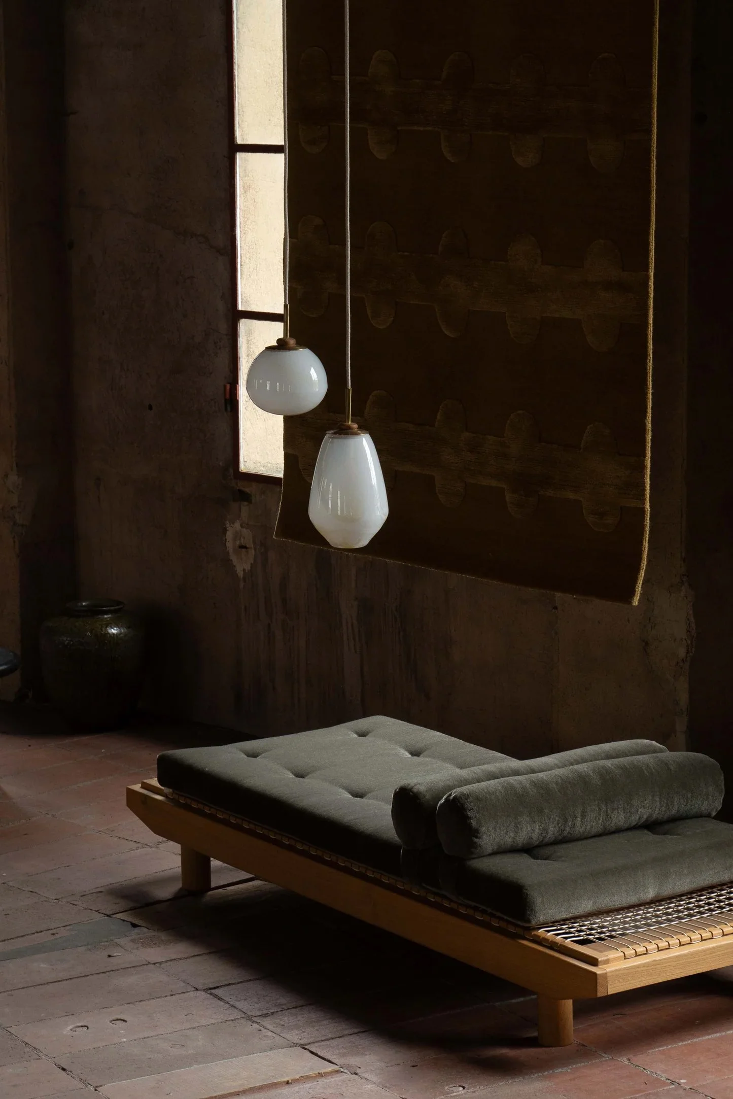 DENA VELVET DAY BED - 3.jpg