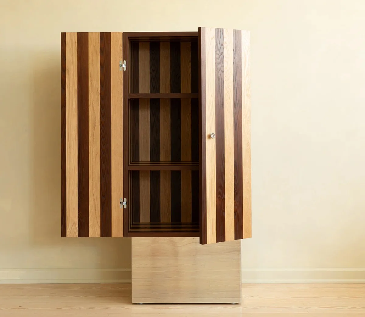 Cooperage cabinet - 4.jpg