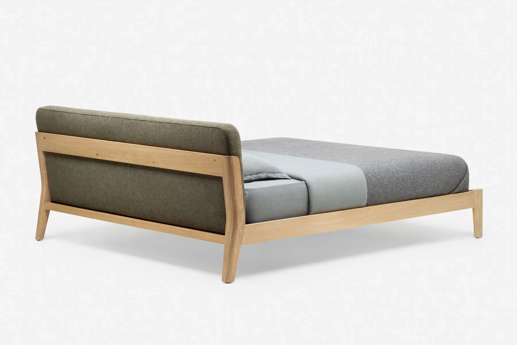 Campanions Bed - 4.jpg