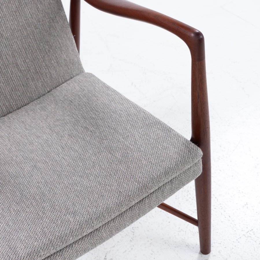 NV 45 - a rare easy chair in teak - 5.jpg
