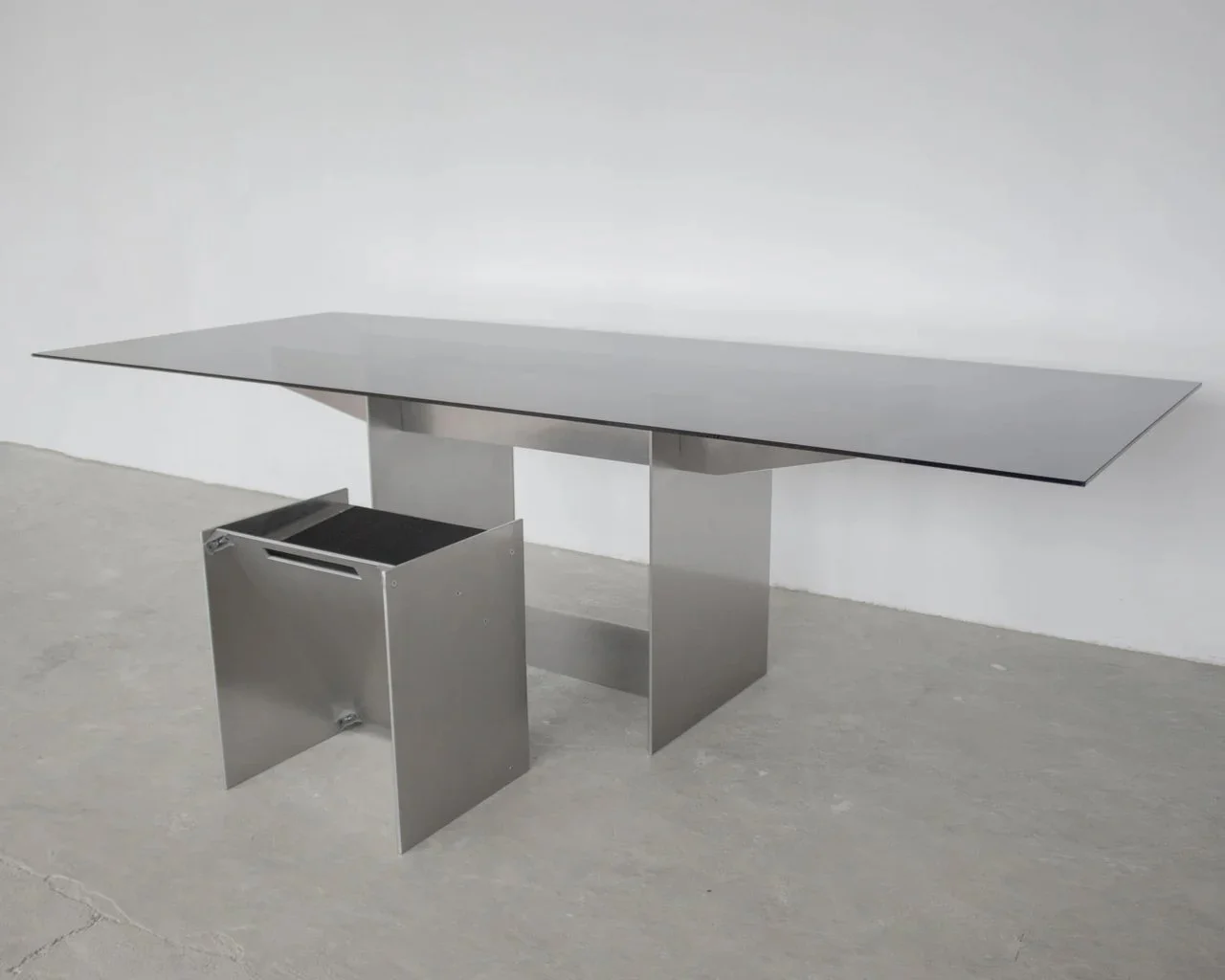 Pillar Table - 5.jpg