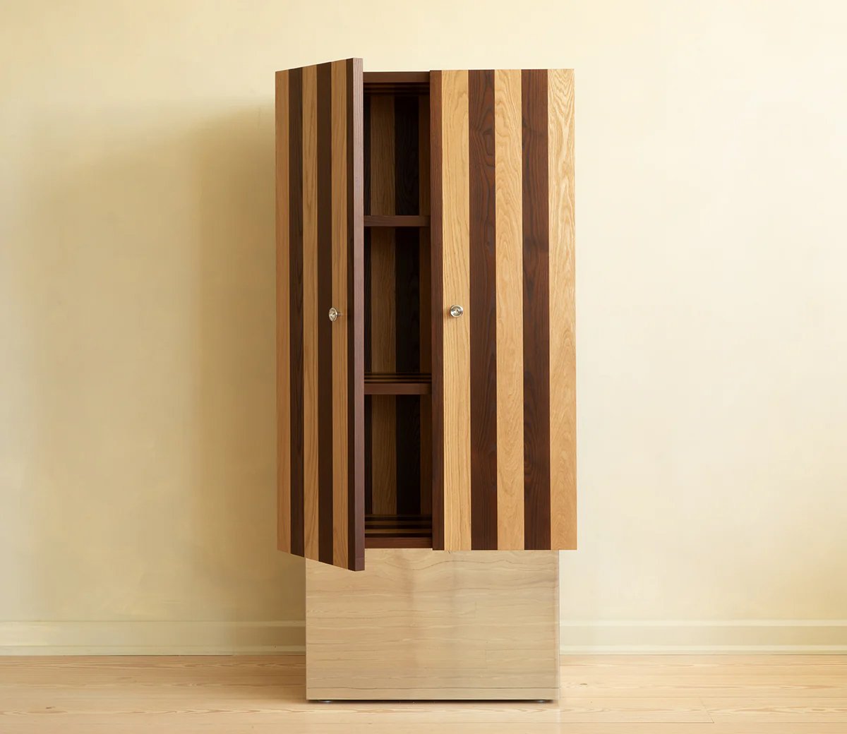 Cooperage cabinet - 3.jpg