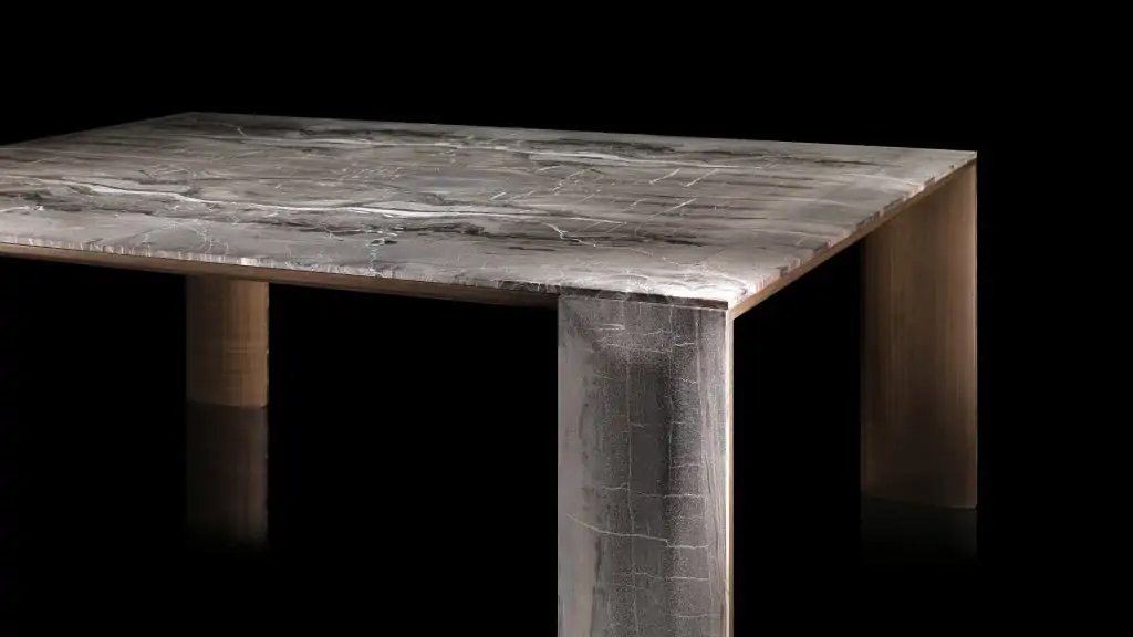 LY-Table - 3.jpg