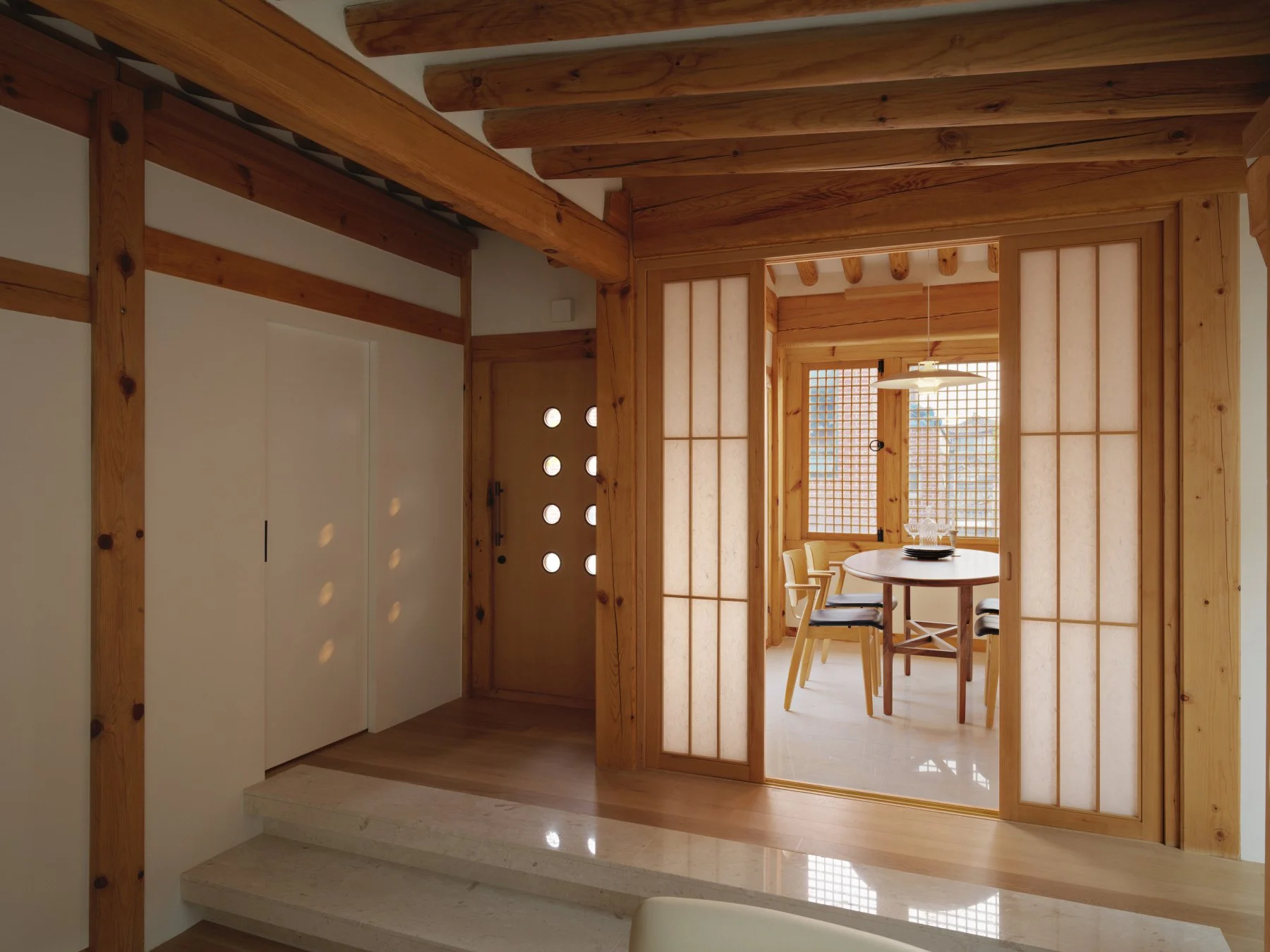 Gahoe-dong Hanok Residence - 4.jpg
