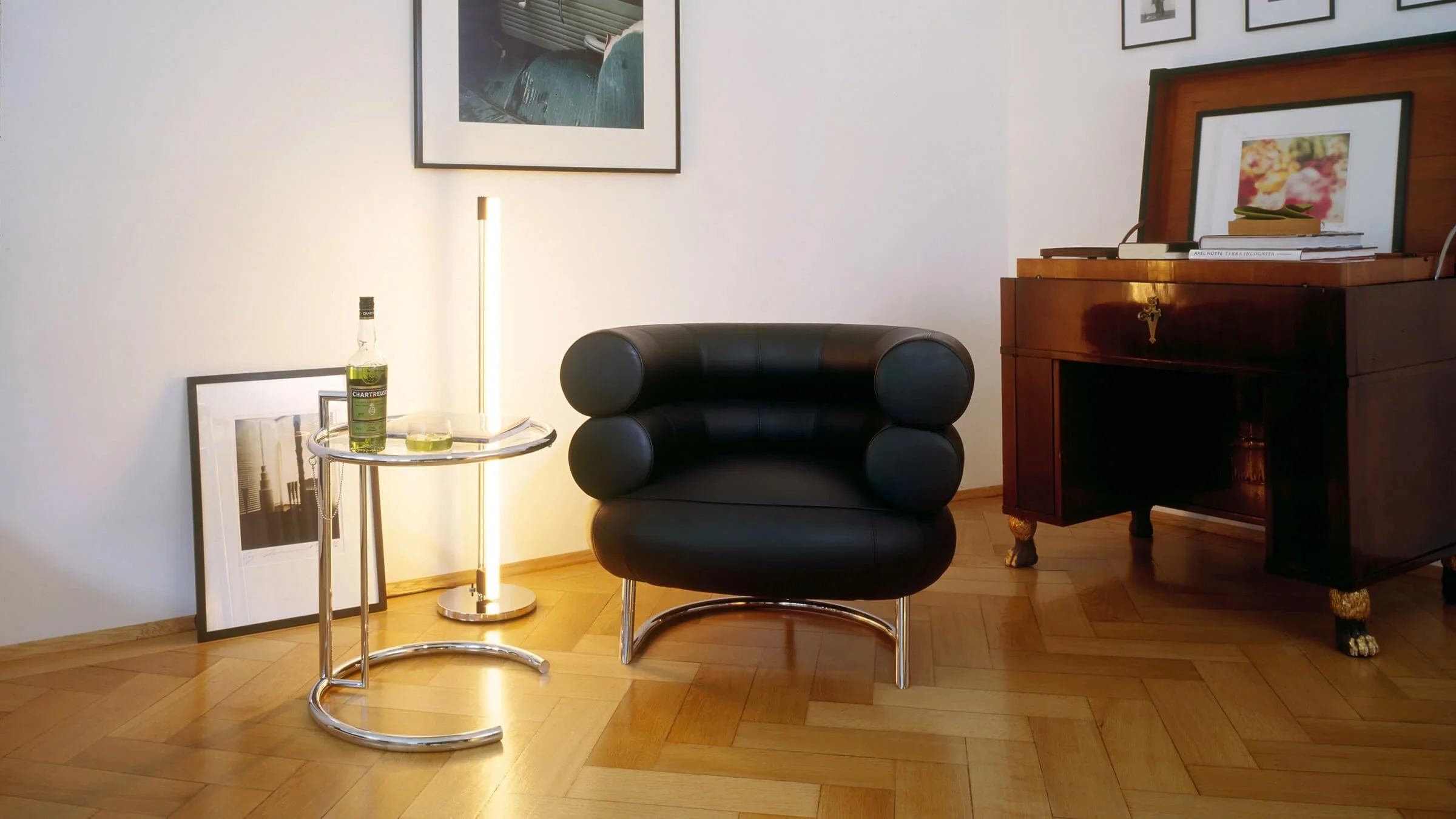 Adjustable Table E 1027 - 7.jpg