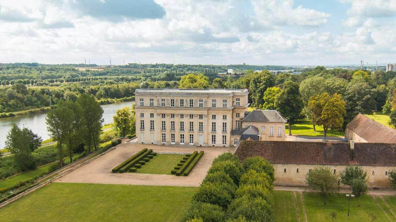 Chateau de Benouville - 5.jpg