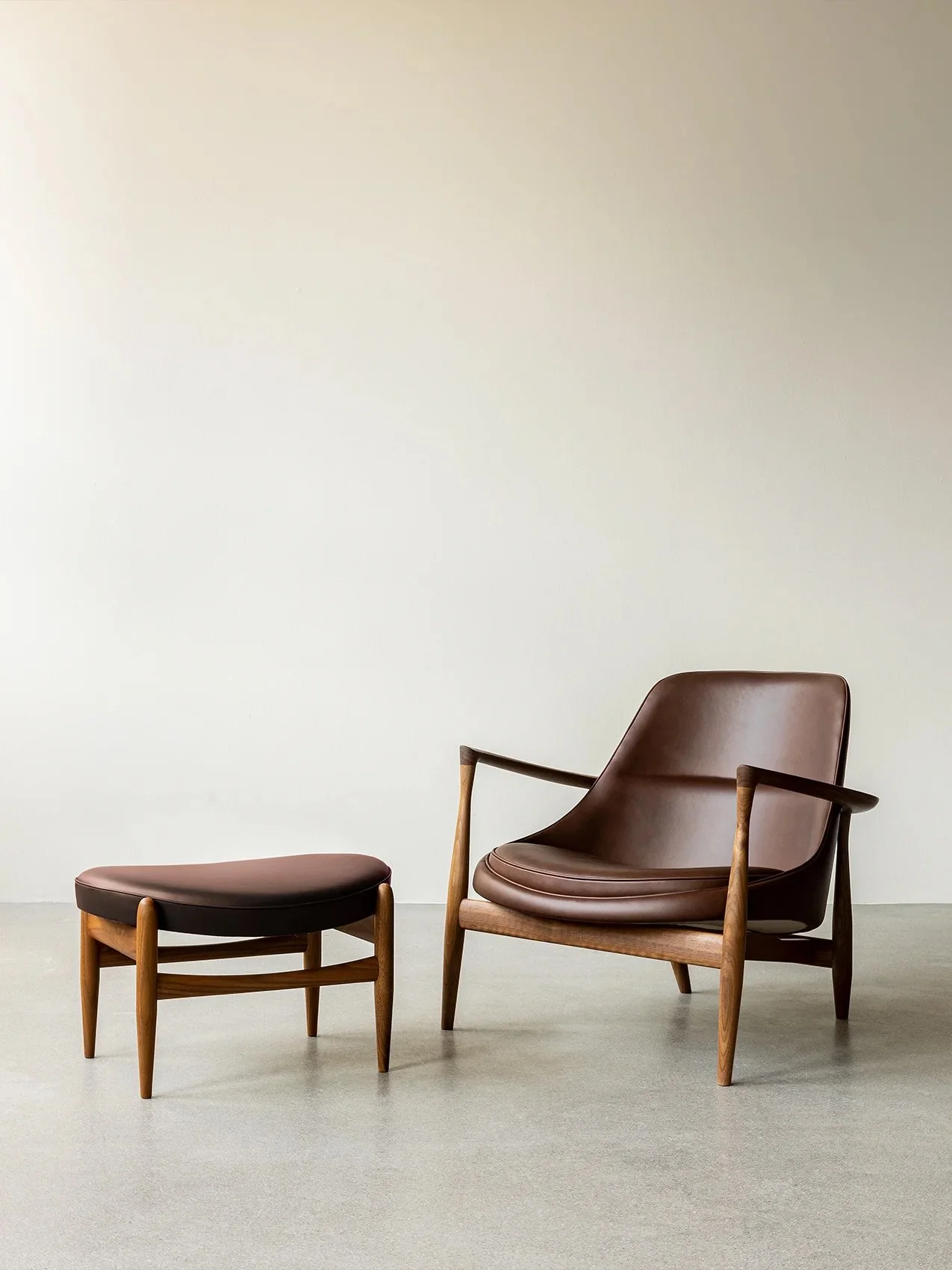 Elizabeth Lounge Chair - 2.jpg